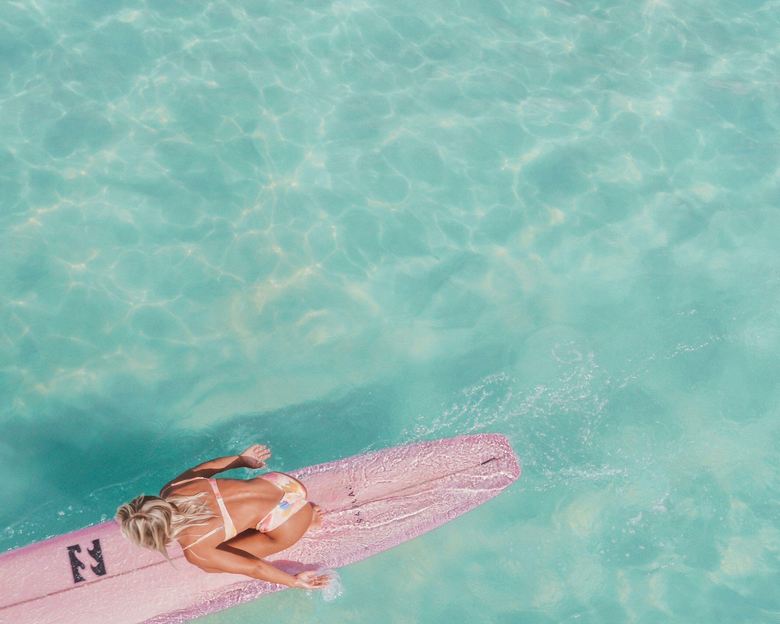 Kostenloses Stock Foto zu bikini, drohne erschossen, erholung